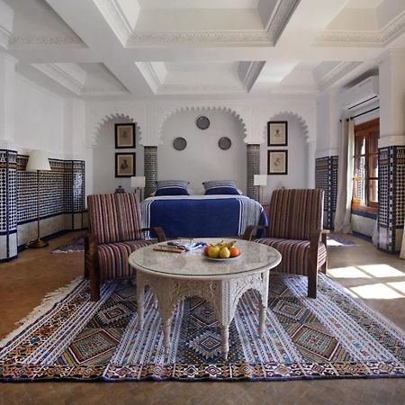 Riad Tanja By Chef Moha Tanger Buitenkant foto