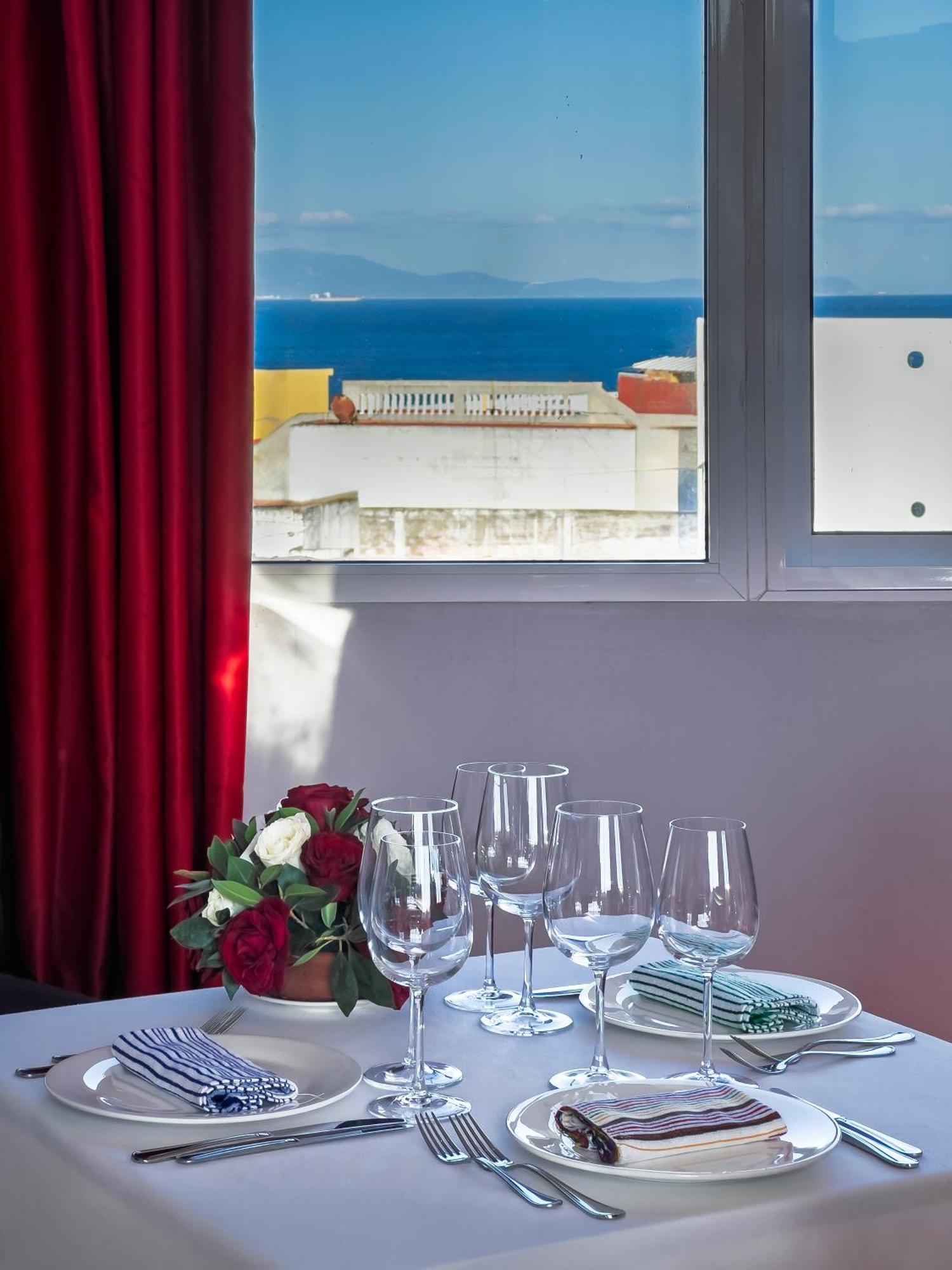 Riad Tanja By Chef Moha Tanger Buitenkant foto