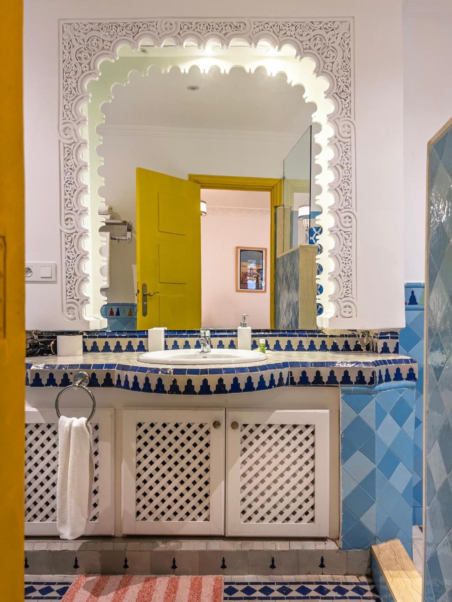 Riad Tanja By Chef Moha Tanger Buitenkant foto