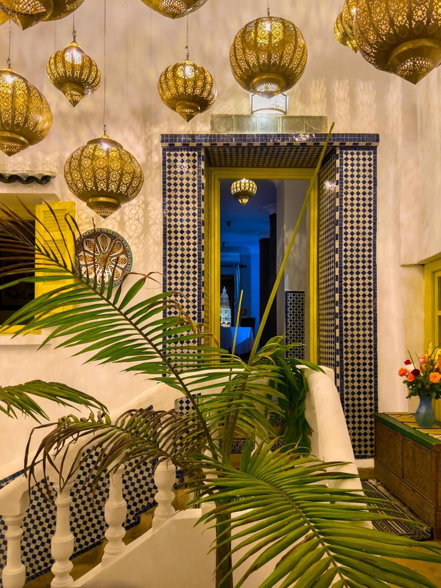 Riad Tanja By Chef Moha Tanger Buitenkant foto