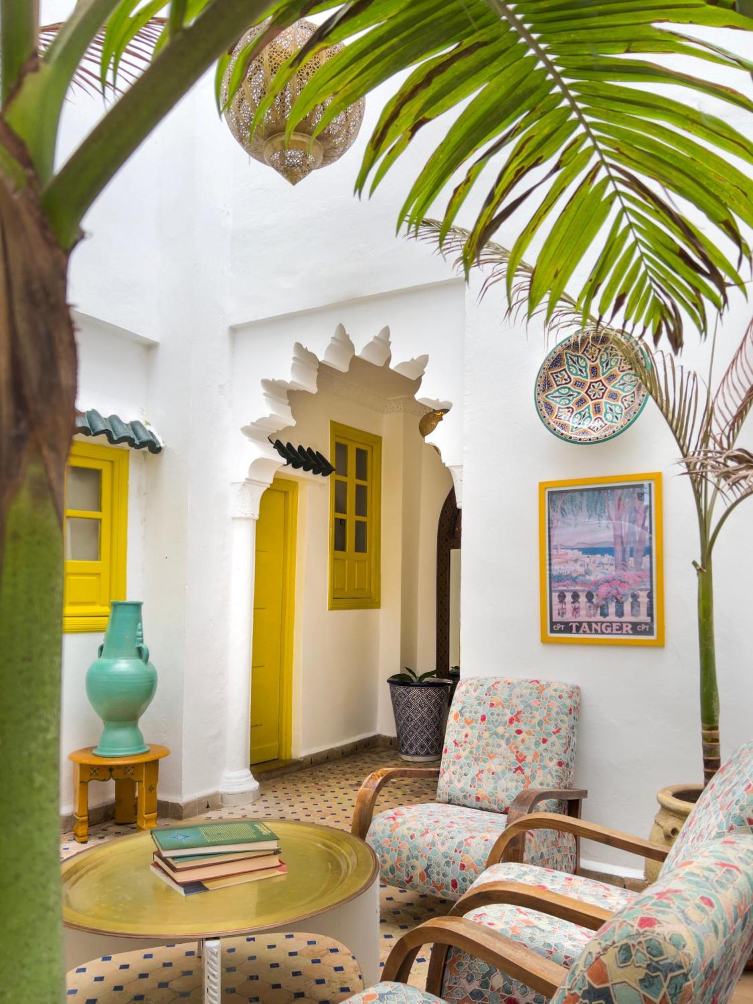 Riad Tanja By Chef Moha Tanger Buitenkant foto